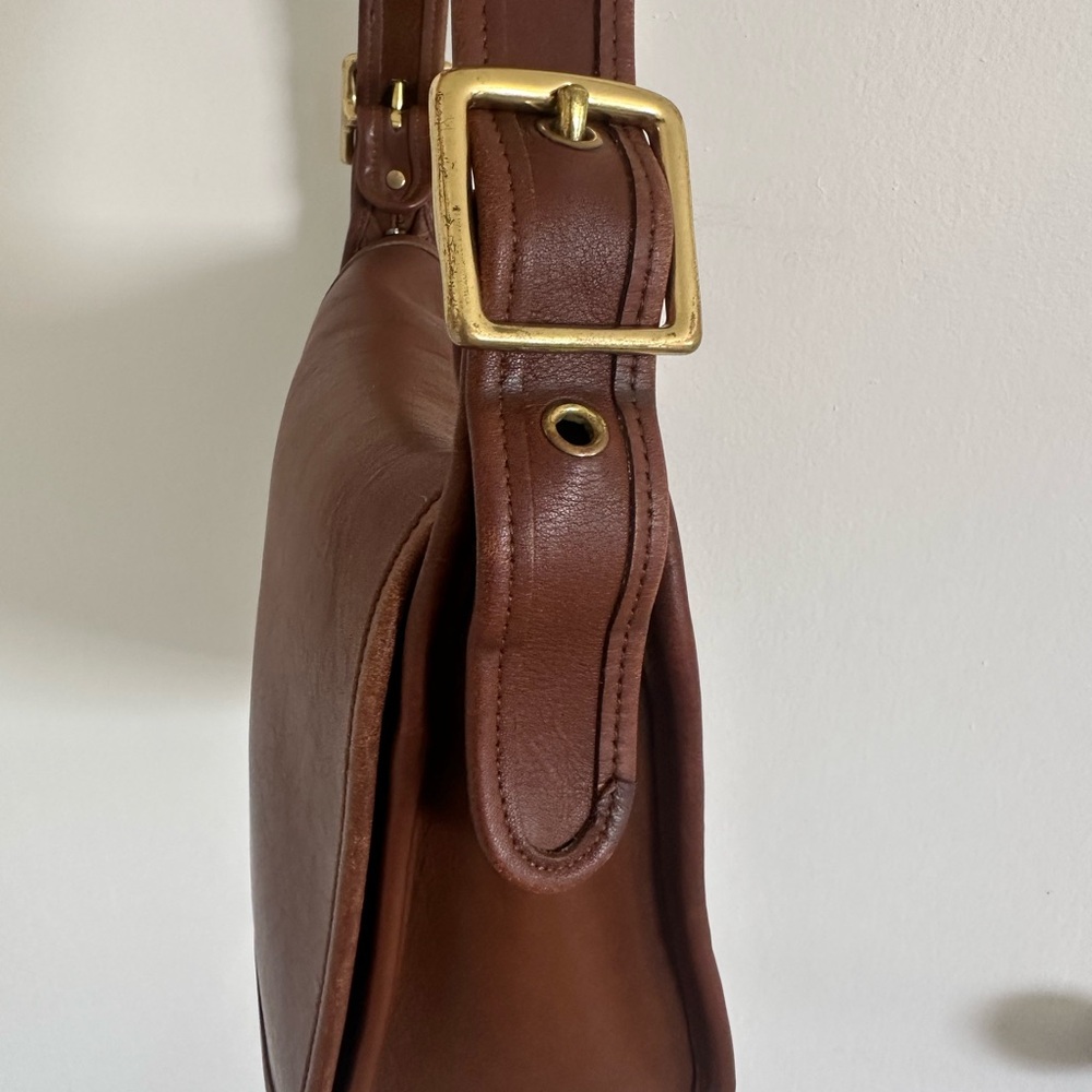 Old Vintage Coach Brown Leather Shoulder Bag with Adjustable Straps - Picture 6 of 10
